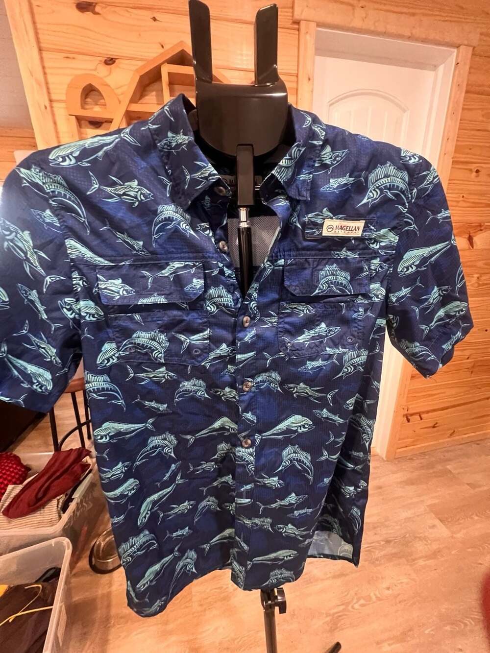 Magellan Outdoors Fish Gear Button Down Shirt Size L (14-16) Blue Fish